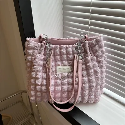 Ladies Zipper Closure Casual Use Shoulder Bag 